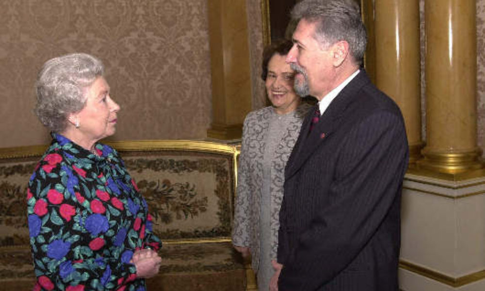 Emil Constantinescu și Regina